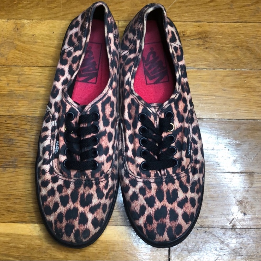 Leopard print Vans